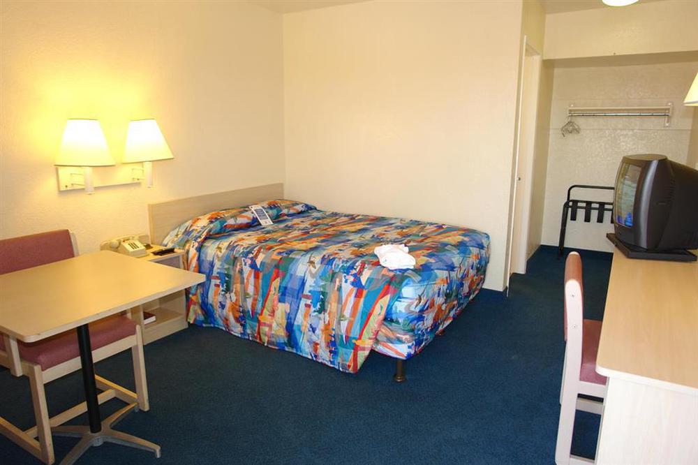 Motel 6-Youngtown, Az - Phoenix - Sun City Værelse billede